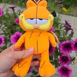 Small Russell Stover Garfield Plush Stuffed Animals Soft Toy